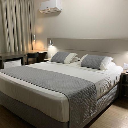 Hotel Valerim Itajai / Navegantes Esterno foto