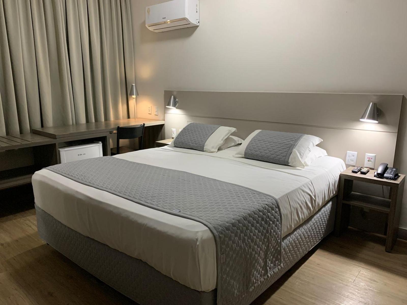 Hotel Valerim Itajai / Navegantes Esterno foto